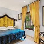 Villa Grand Estate With Tropical Gardens Marbella