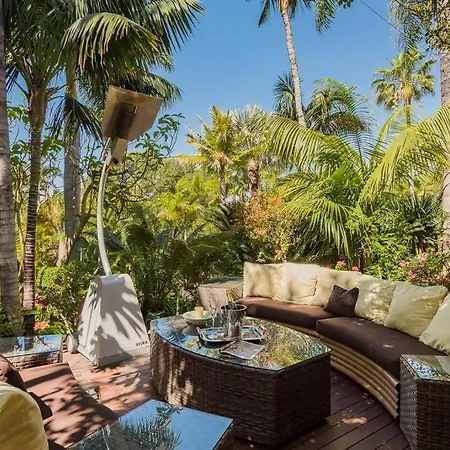 Grand Mansion With Tropical Park Willa Marbella