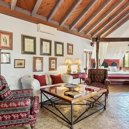 Grand Estate With Tropical Gardens Willa Marbella